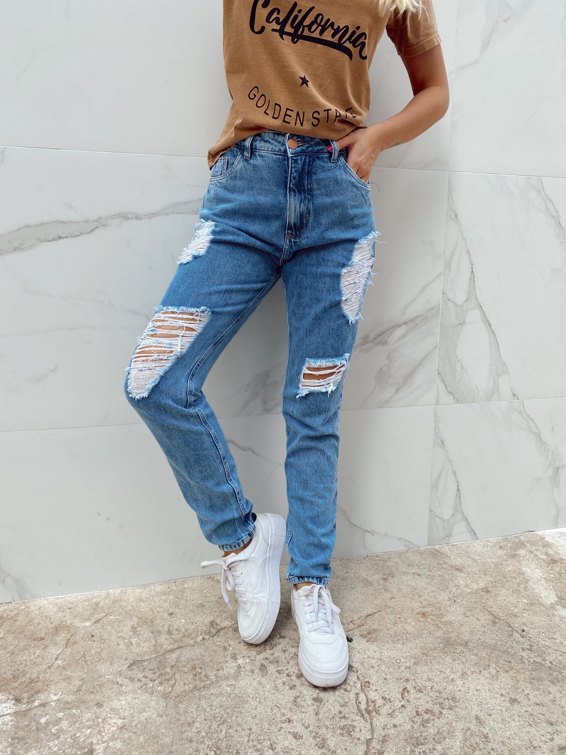 calça baggy destroyed