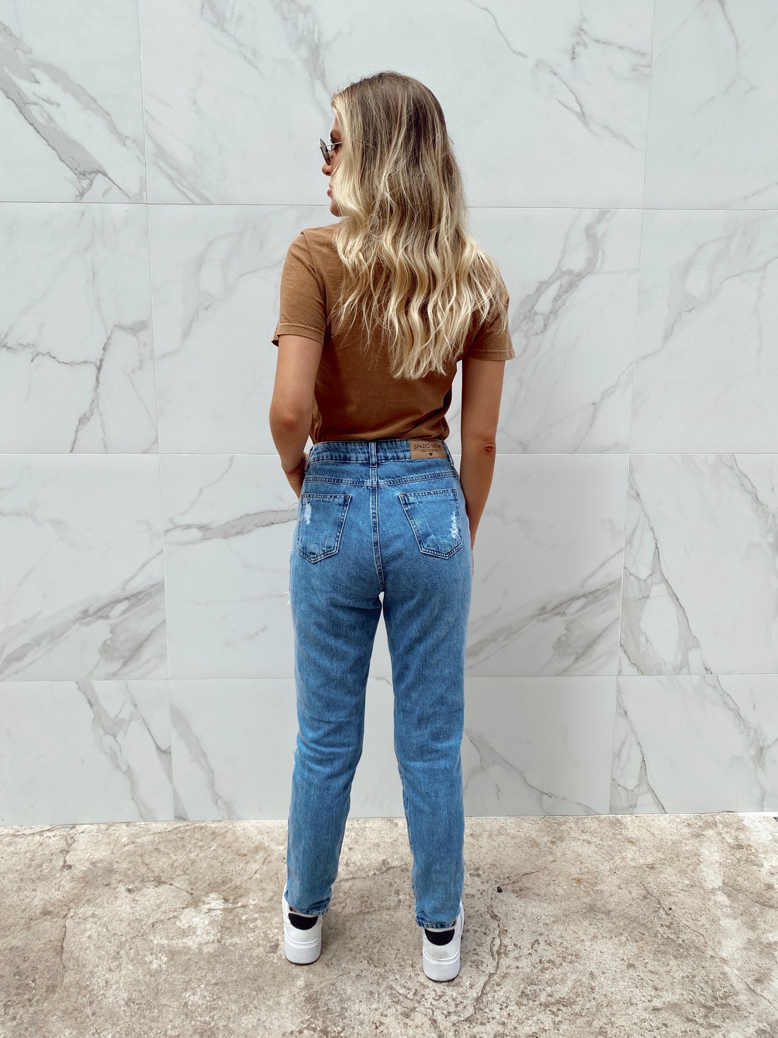 calça baggy destroyed