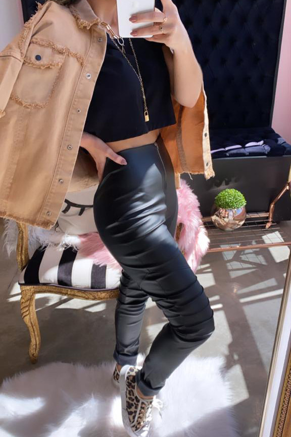 calça legging couro com ziper