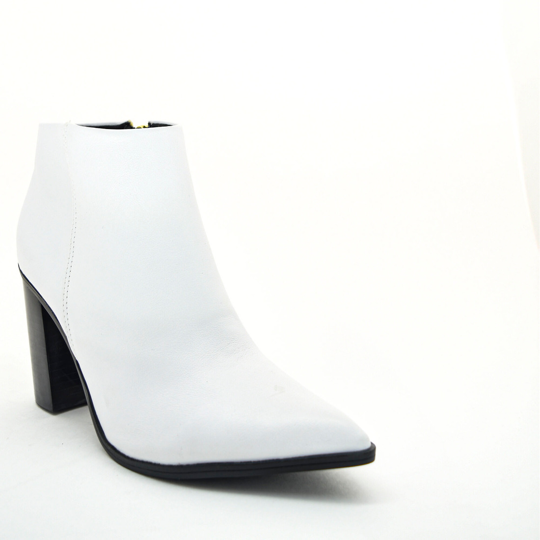 ankle boot branca